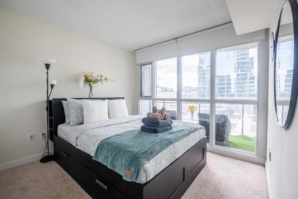 Cozy Condo In Downtown Toronto + Free Parking Exterior foto
