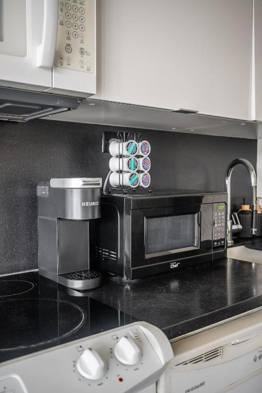 Cozy Condo In Downtown Toronto + Free Parking Exterior foto