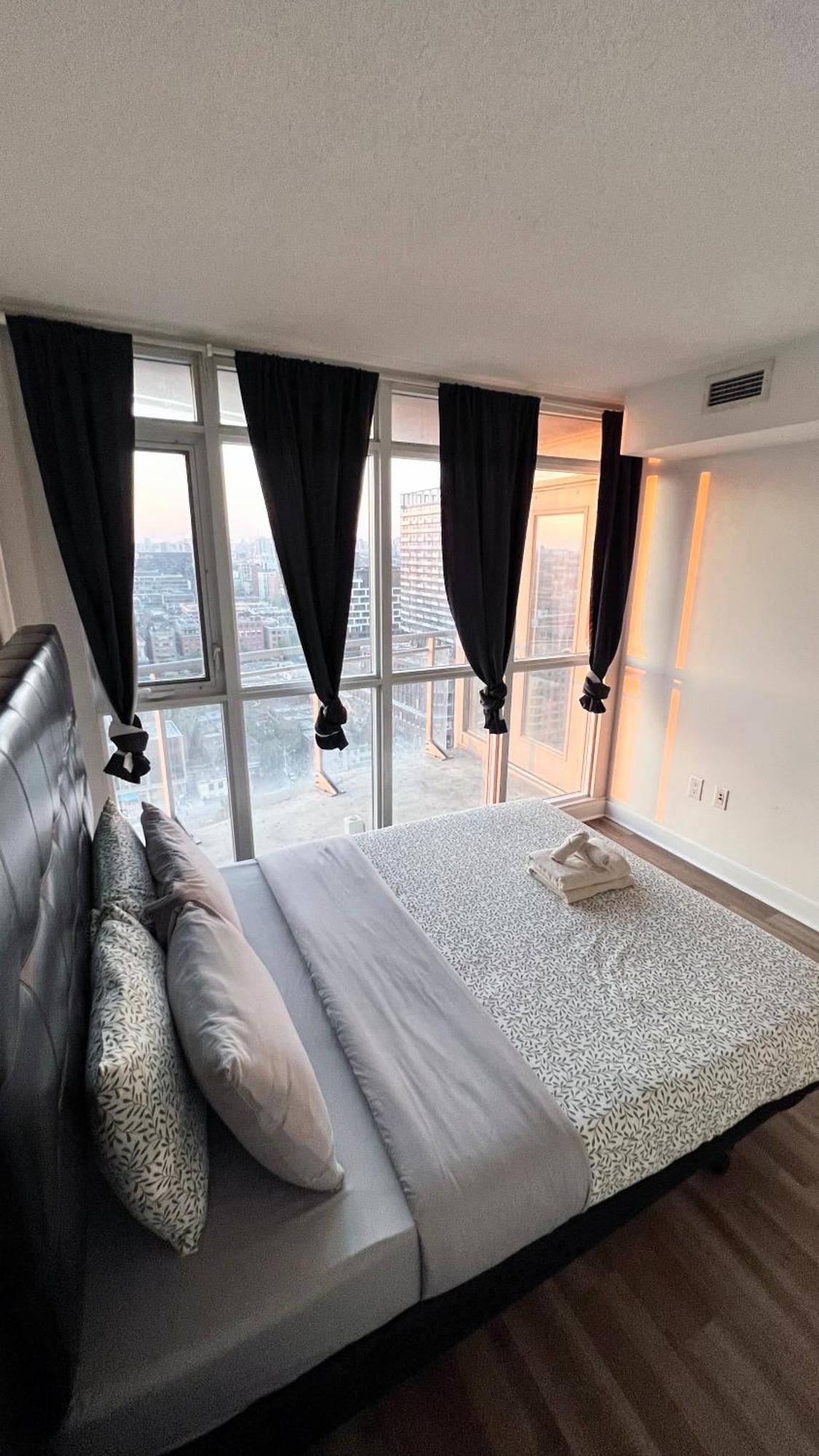 Cozy Condo In Downtown Toronto + Free Parking Exterior foto