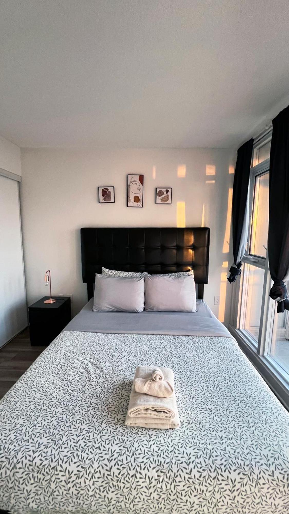 Cozy Condo In Downtown Toronto + Free Parking Exterior foto